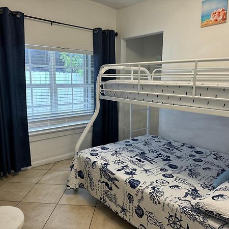 B5 Best Value On Private Bedroom With Private Bathroom In Little Havana, Miami Extérieur photo