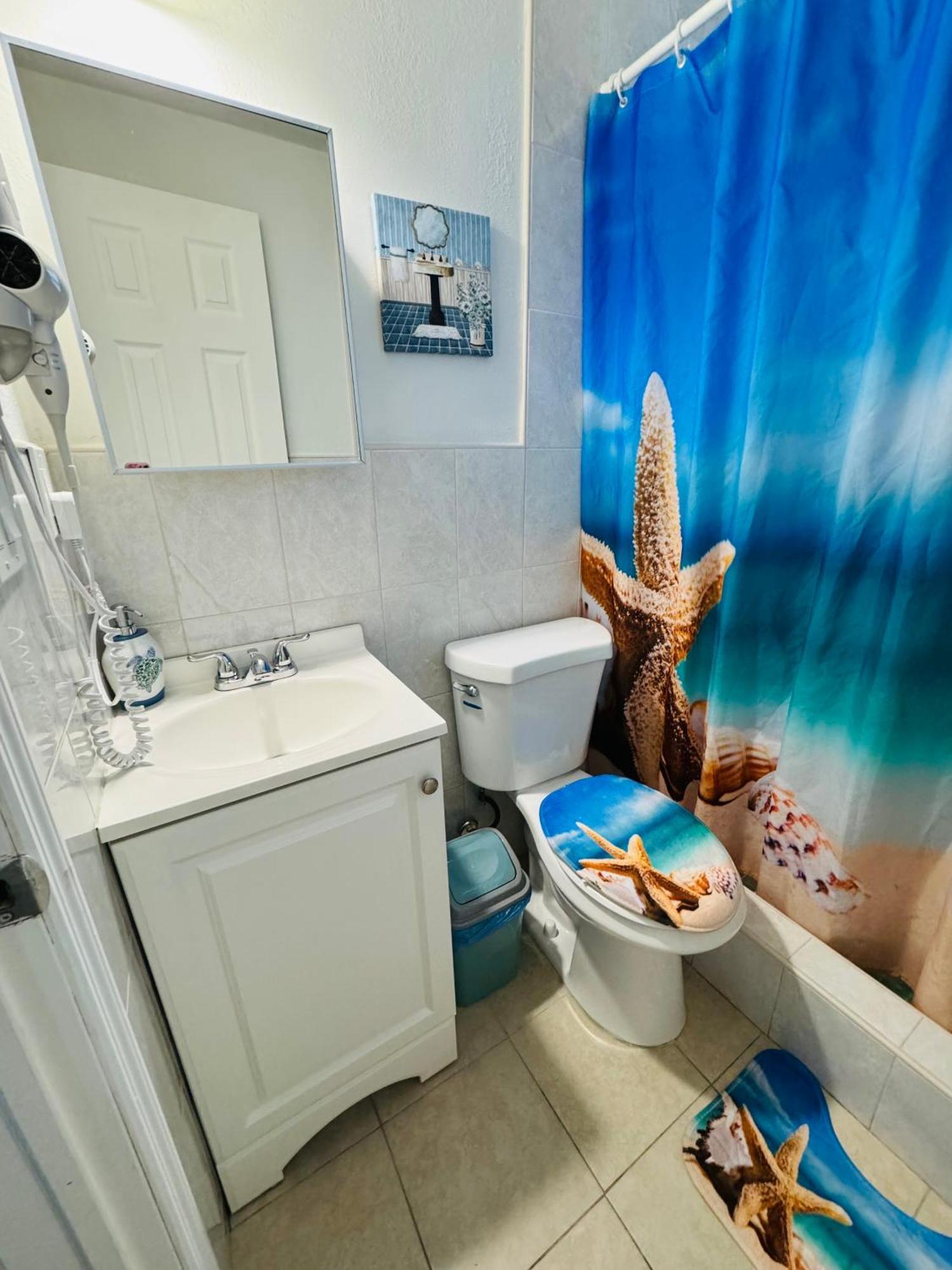 B5 Best Value On Private Bedroom With Private Bathroom In Little Havana, Miami Extérieur photo